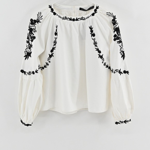 Haute Rogue Tops - Haute Rogue Embroidered Blouse Womens Size S White Black Floral Cotton Cottage